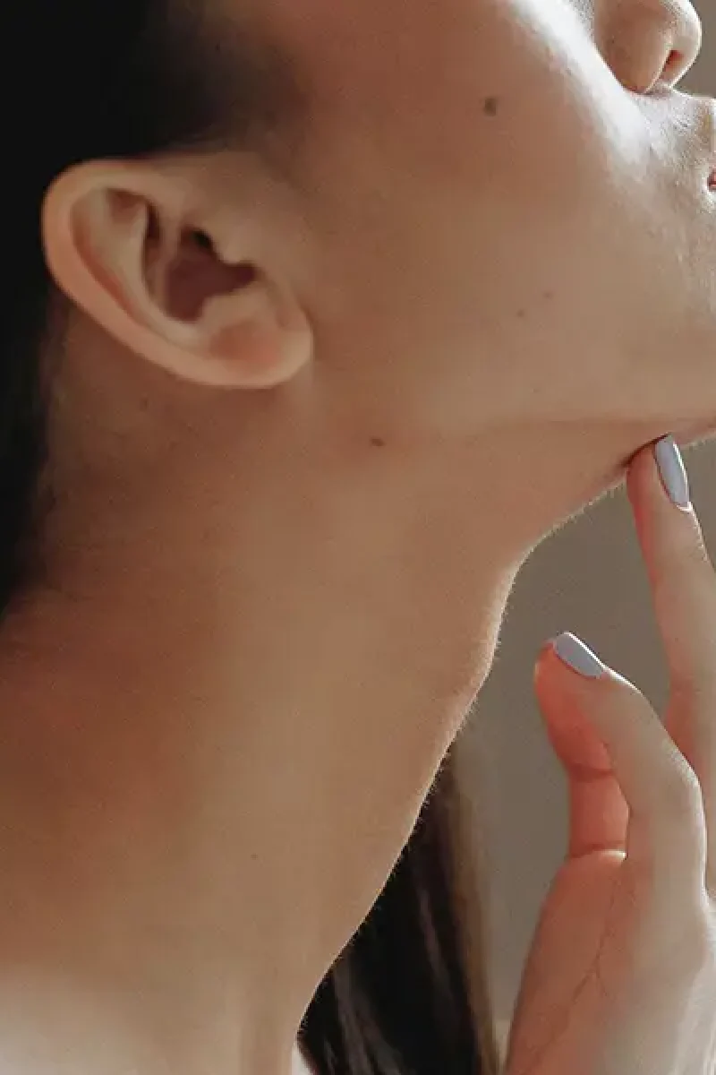 Common double chin causes in Singapore and how it develops over time